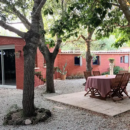 Вилла Un Joli Jardin Mediterraneen *